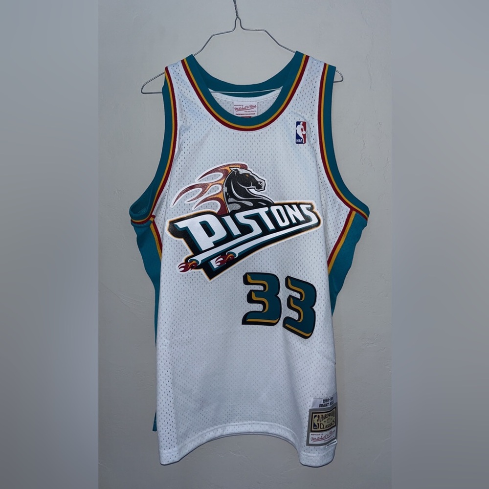Brand new Grant Hill throwback